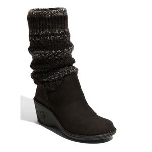 So warm! Ugg Cresthaven Boot Sz 7